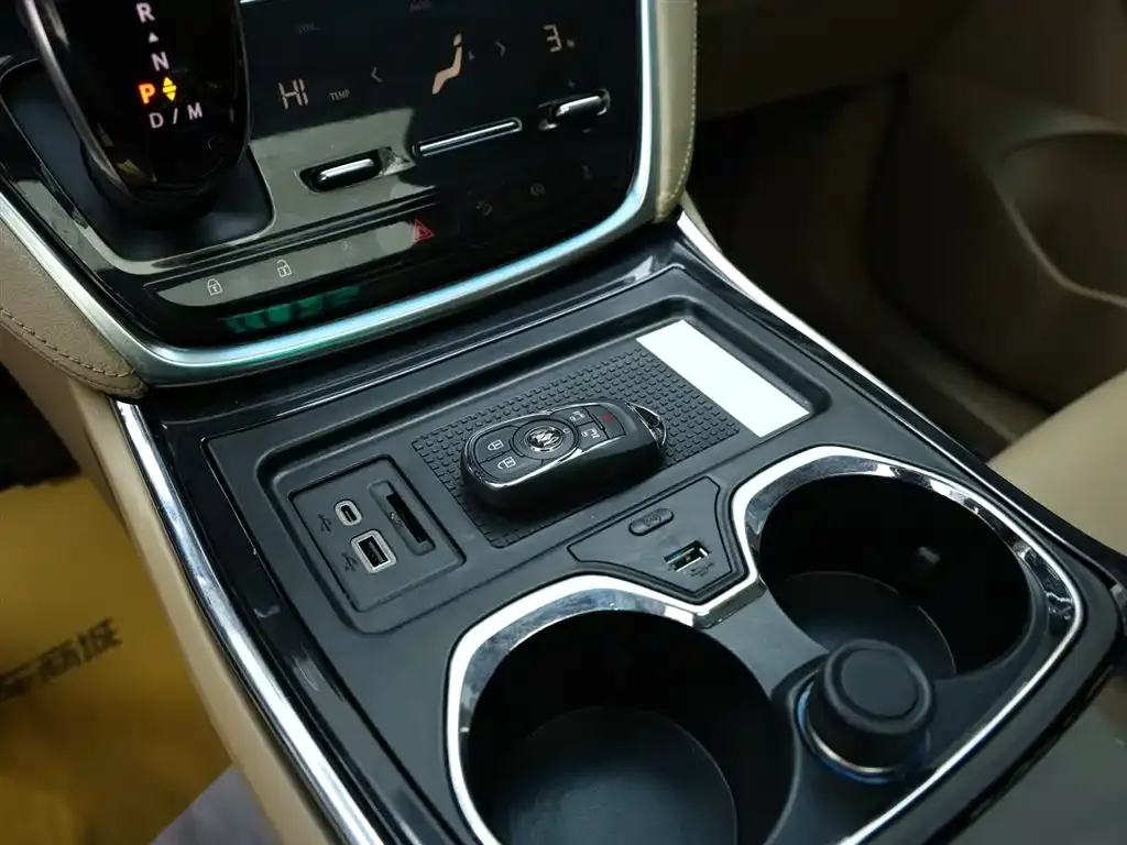 Buick GL8 2021 из CN, фото 10