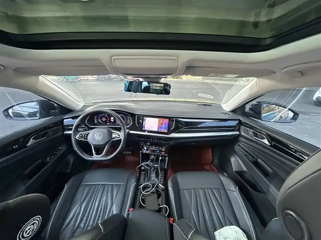Volkswagen Passat 2023 из CN, фото 7