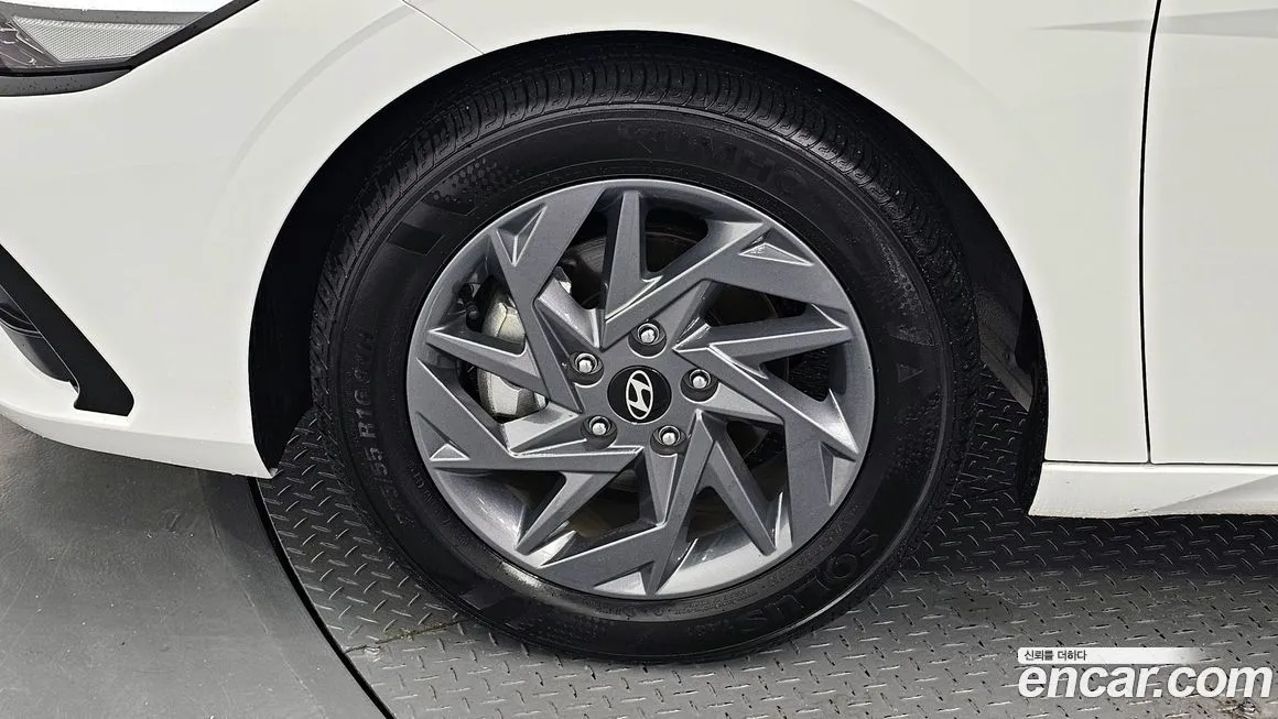 Hyundai AVANTE — фото 5