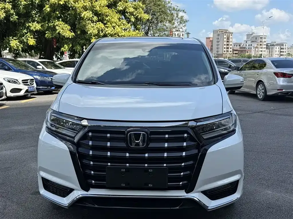 Honda Elysion 2022 из CN, фото 3