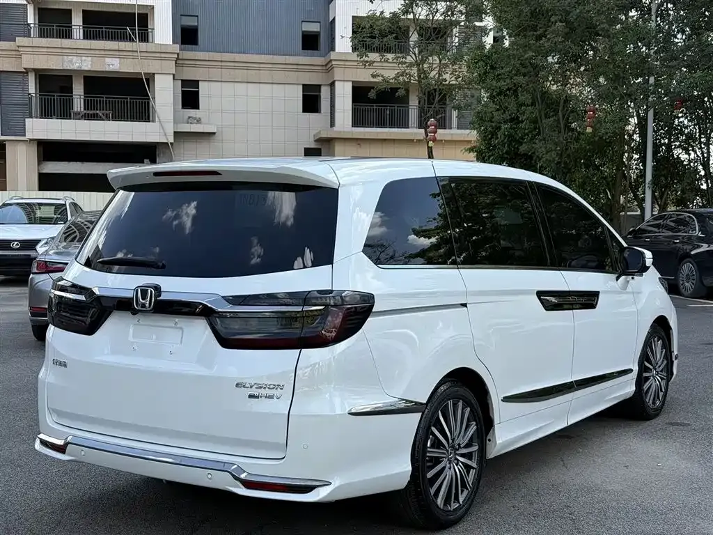 Honda Elysion 2022 из CN, фото 4