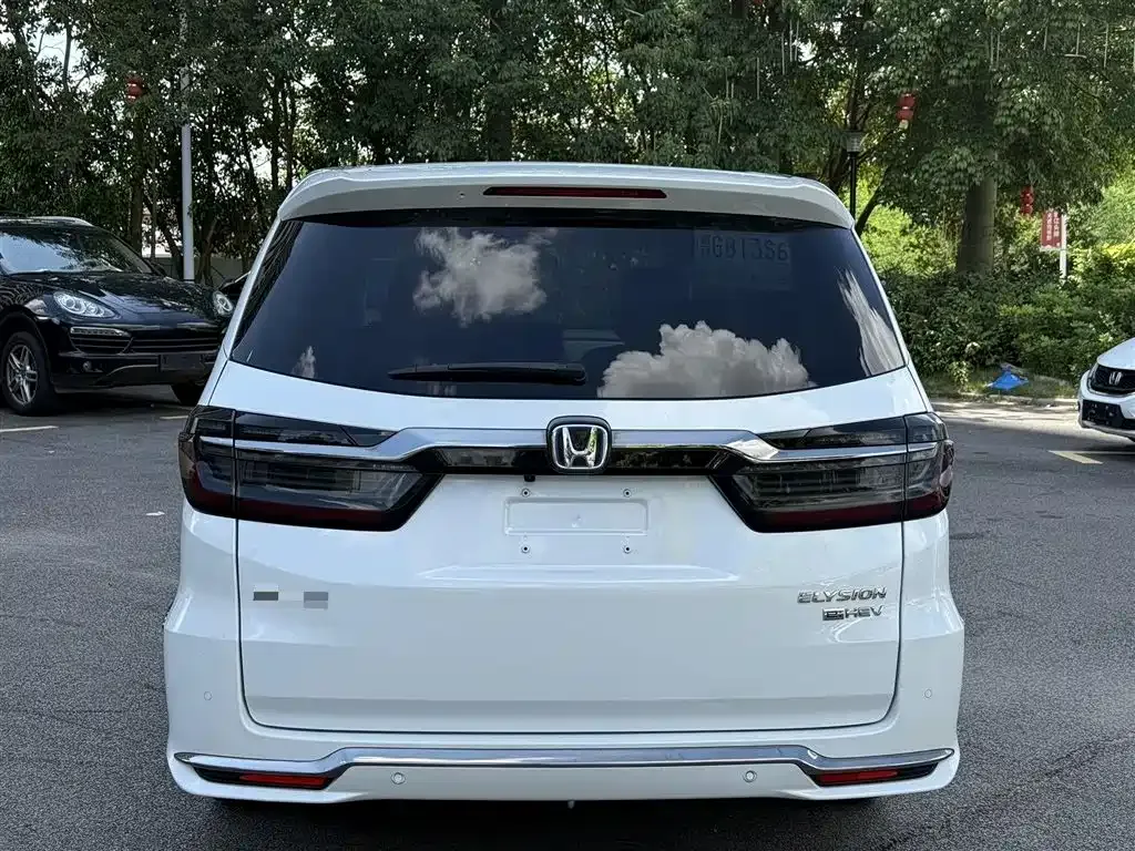 Honda Elysion 2022 из CN, фото 6