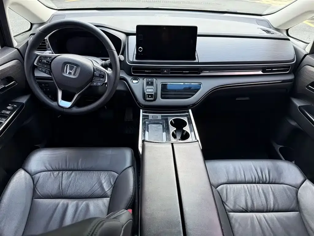 Honda Elysion 2022 из CN, фото 7