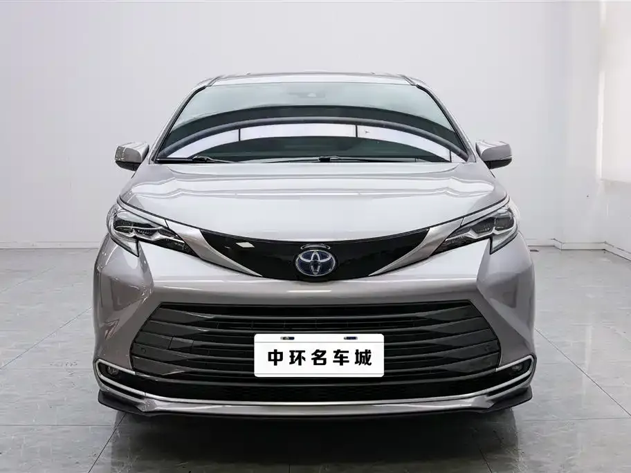 Toyota Sienna 2022 из CN, фото 2