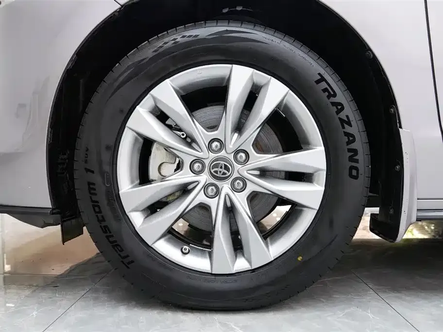 Toyota Sienna 2022 из CN, фото 4