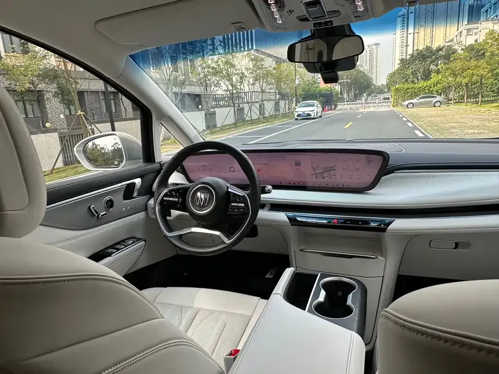 Buick GL8 Hybrid — фото 10