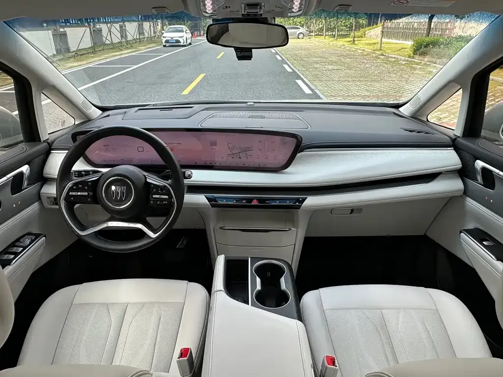 Buick GL8 Hybrid — фото 9