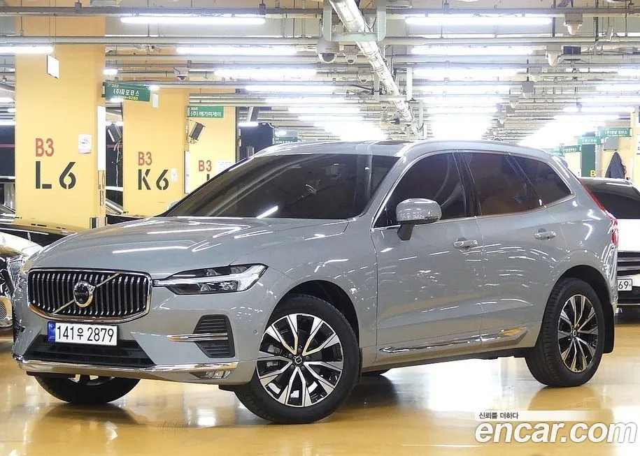 Volvo XC60 — фото 1