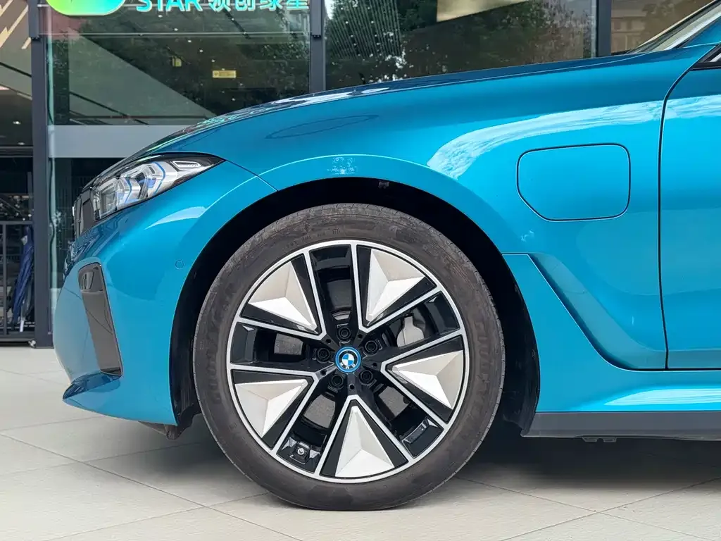 BMW i3 2024 из CN, фото 8