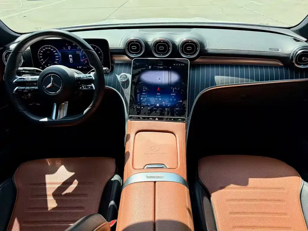 [object Object] C-Class 2022 из CN, фото 5