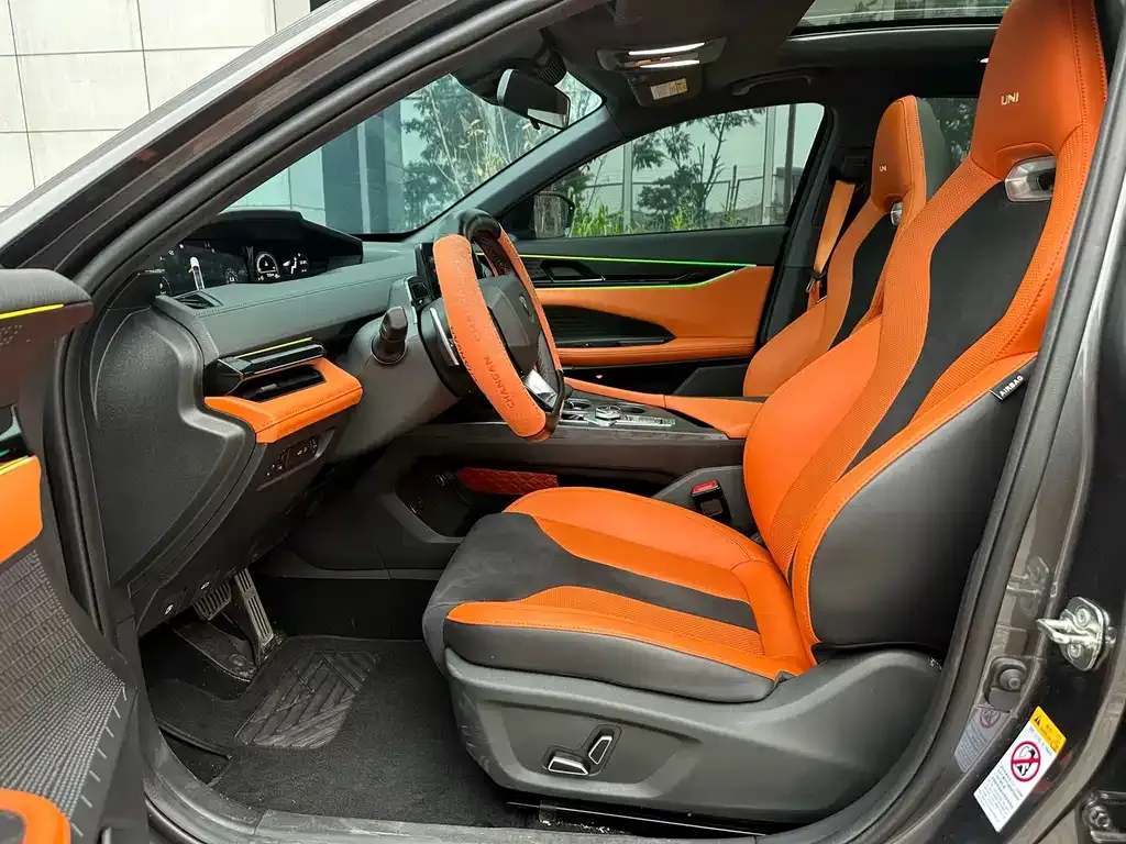 Changan UNI-V 2023 из CN, фото 6