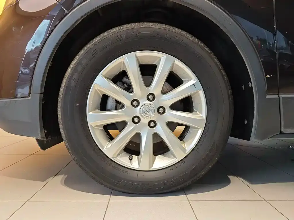 Buick Envision Plus — фото 5