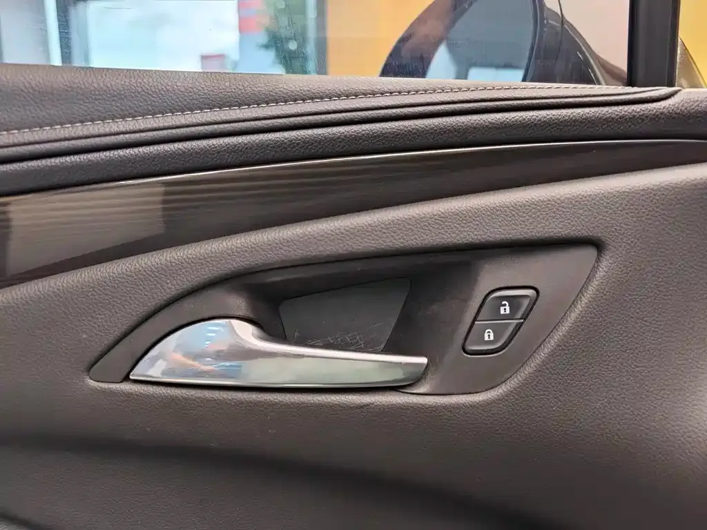 Buick Envision Plus — фото 8