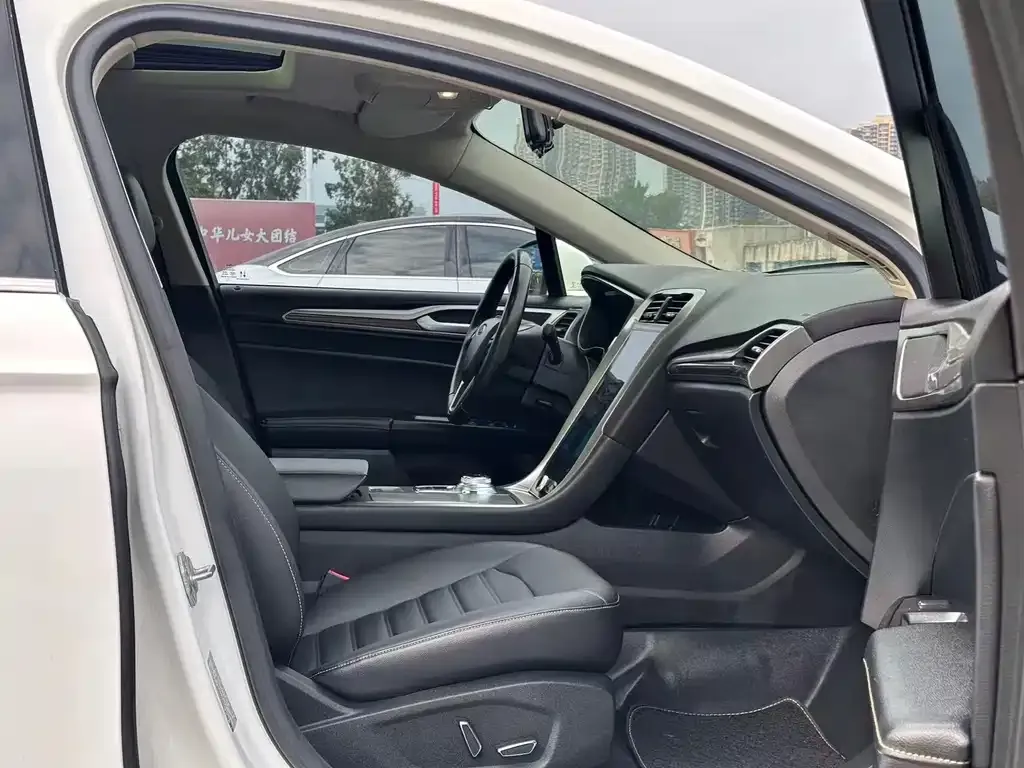 Ford Mondeo 2022 из CN, фото 10
