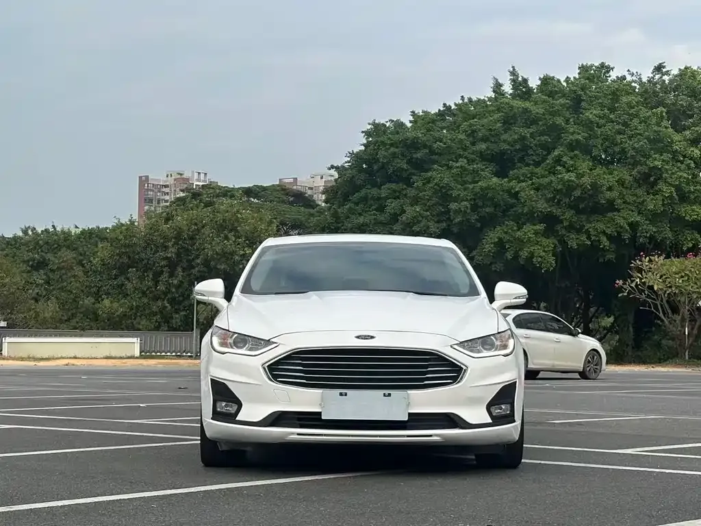 Ford Mondeo 2022 из CN, фото 2