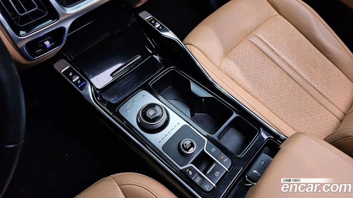 Kia Sorento — фото 9