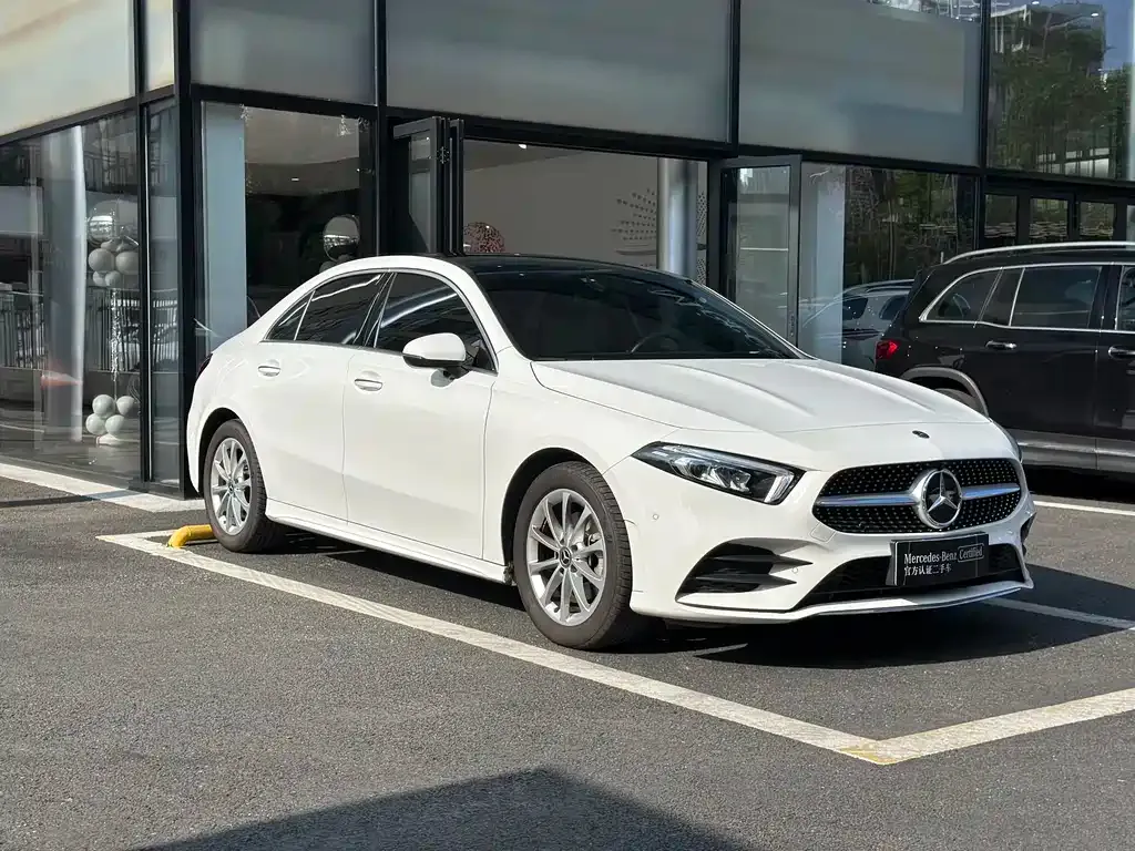 Mercedes-Benz A-Class 2023 из CN, фото 3