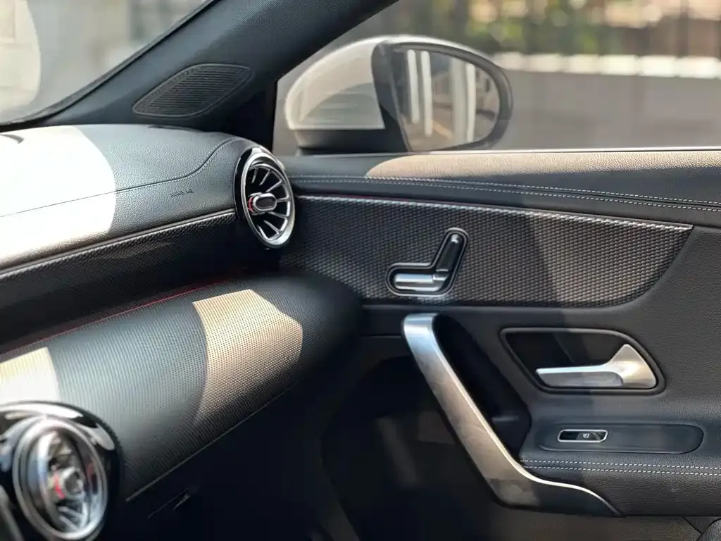 Mercedes-Benz A-Class 2023 из CN, фото 9