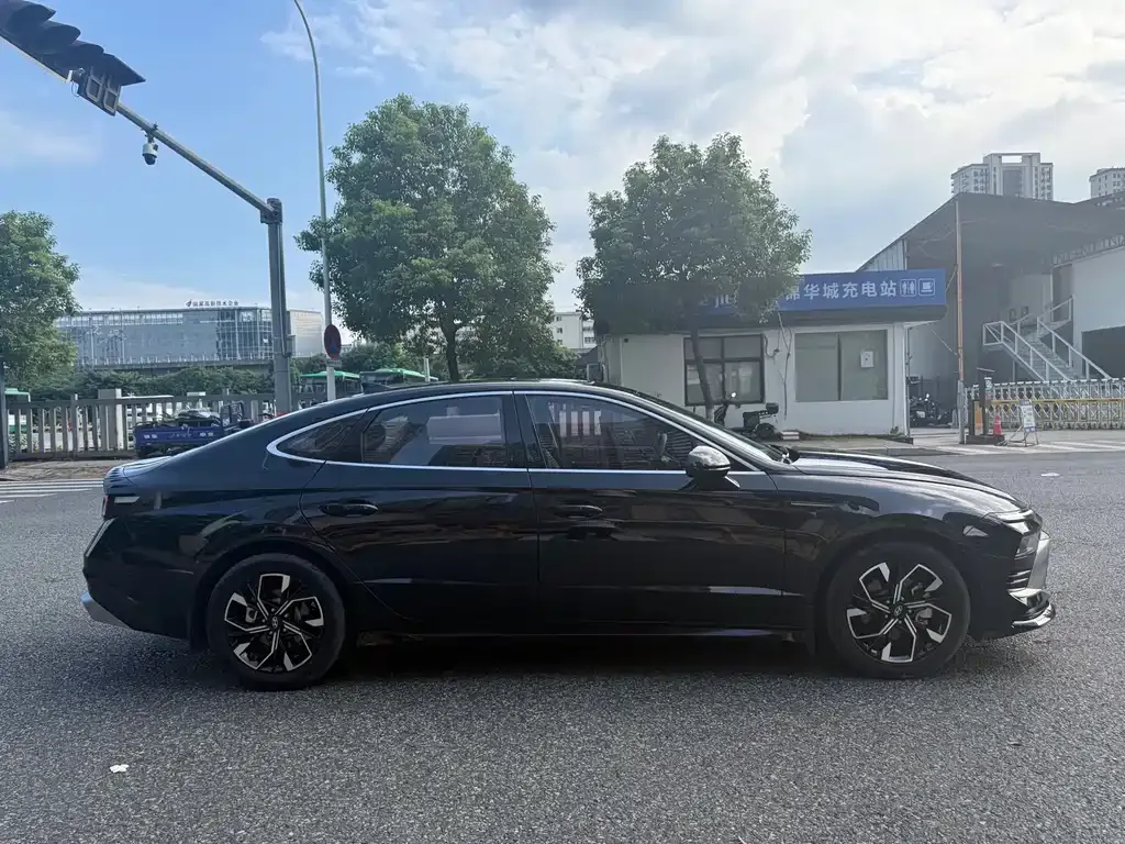 Hyundai Sonata 2024 из CN, фото 4