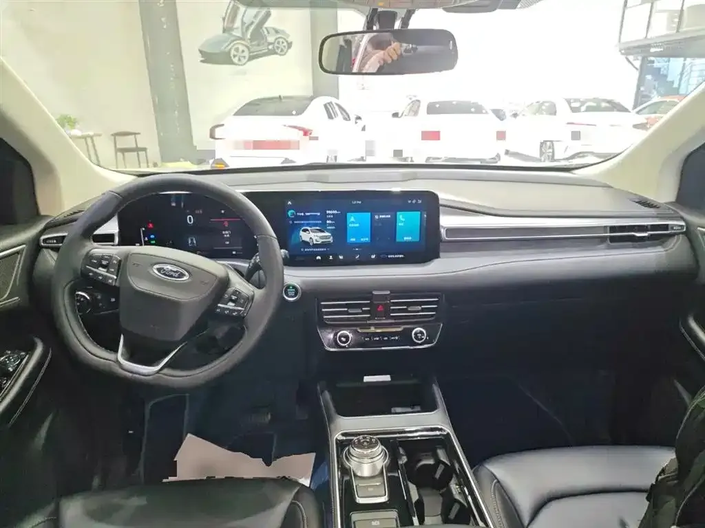 Ford Edge — фото 10