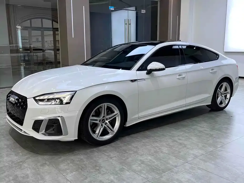 Audi A5 (Import) 2023 из CN, фото 1