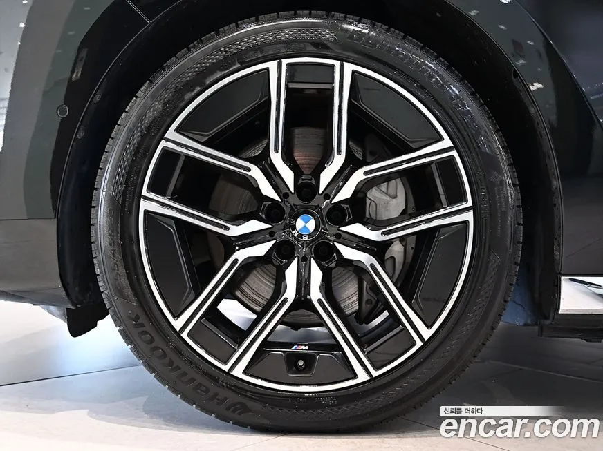 BMW i7 — фото 5