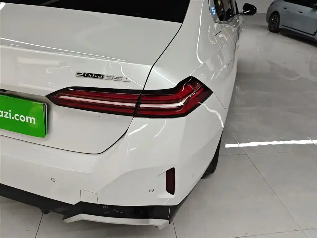 BMW i5 2024 из CN, фото 8