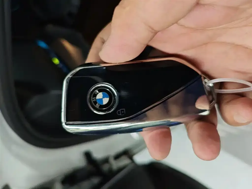 BMW i5 2024 из CN, фото 9