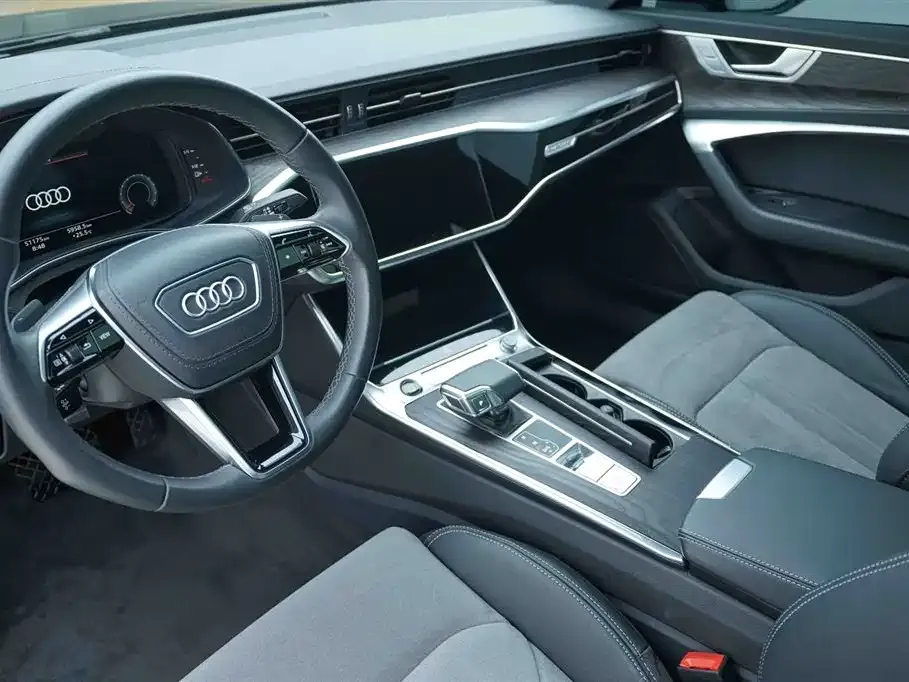 Audi A6L 2023 из CN, фото 9