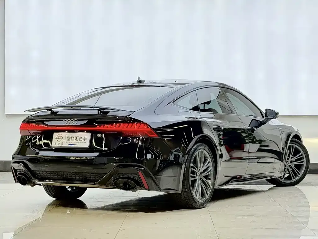 Audi A7 2023 из CN, фото 3