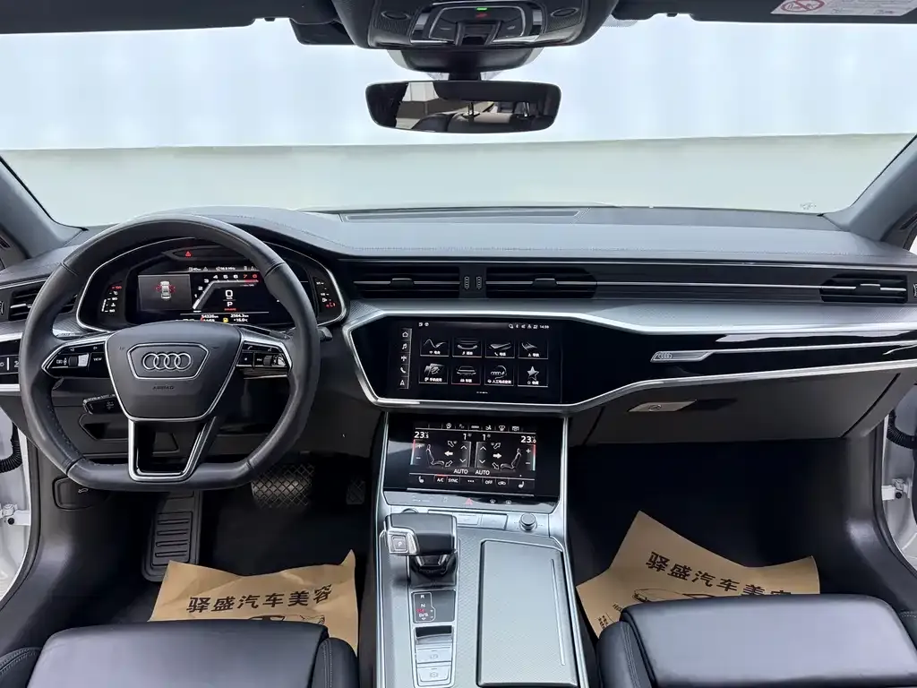 Audi A7 2023 из CN, фото 8