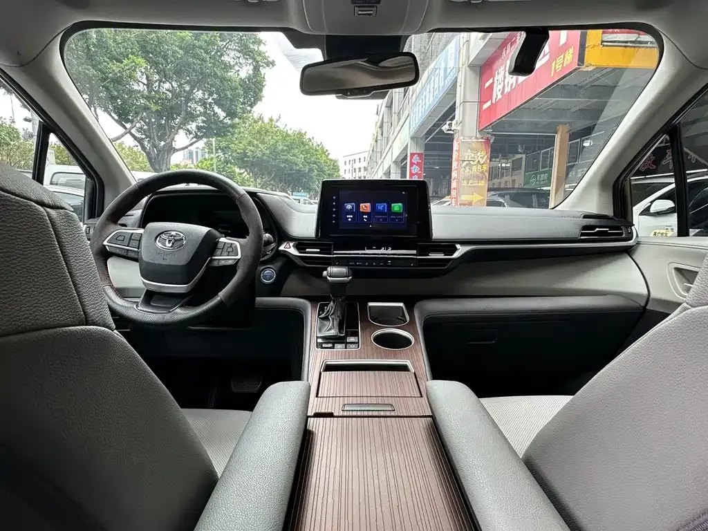 Toyota Sienna 2023 из CN, фото 7