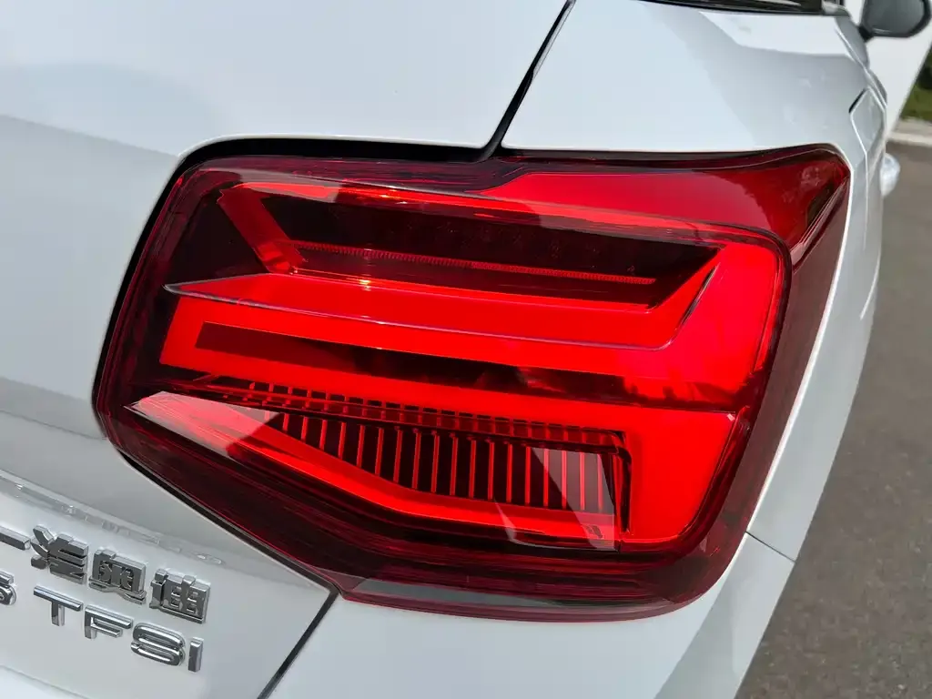 Audi Q2L 2024 из CN, фото 7