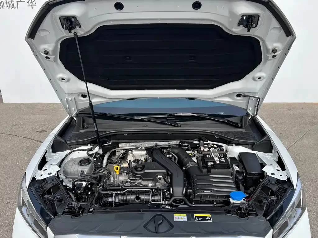 Audi Q2L 2024 из CN, фото 9