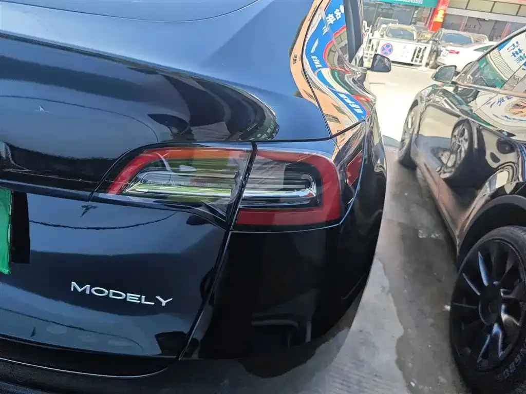Tesla Model Y 2023 из CN, фото 8