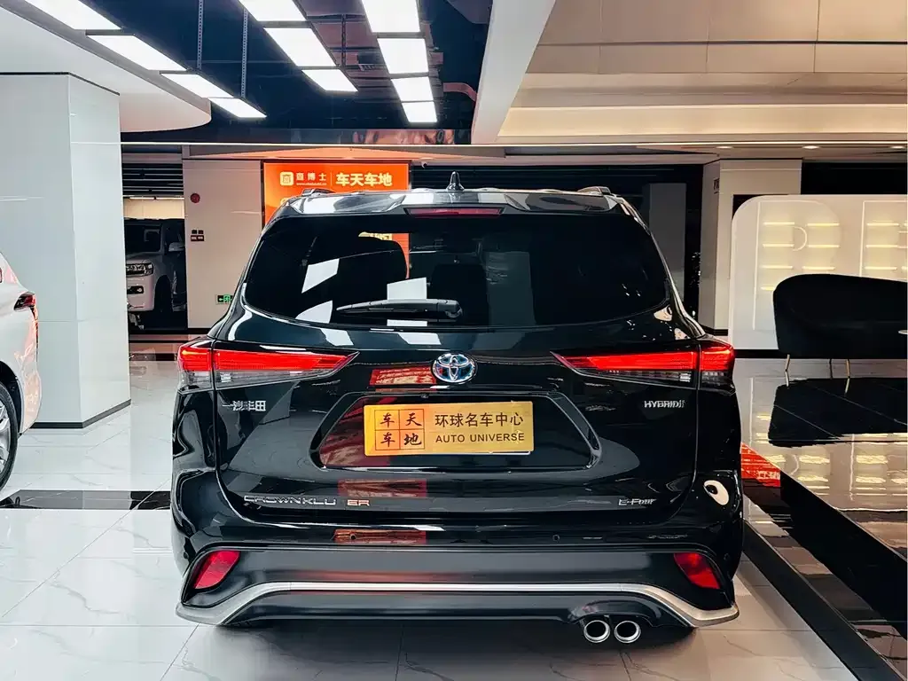 Toyota Crown Kluger 2021 из CN, фото 5