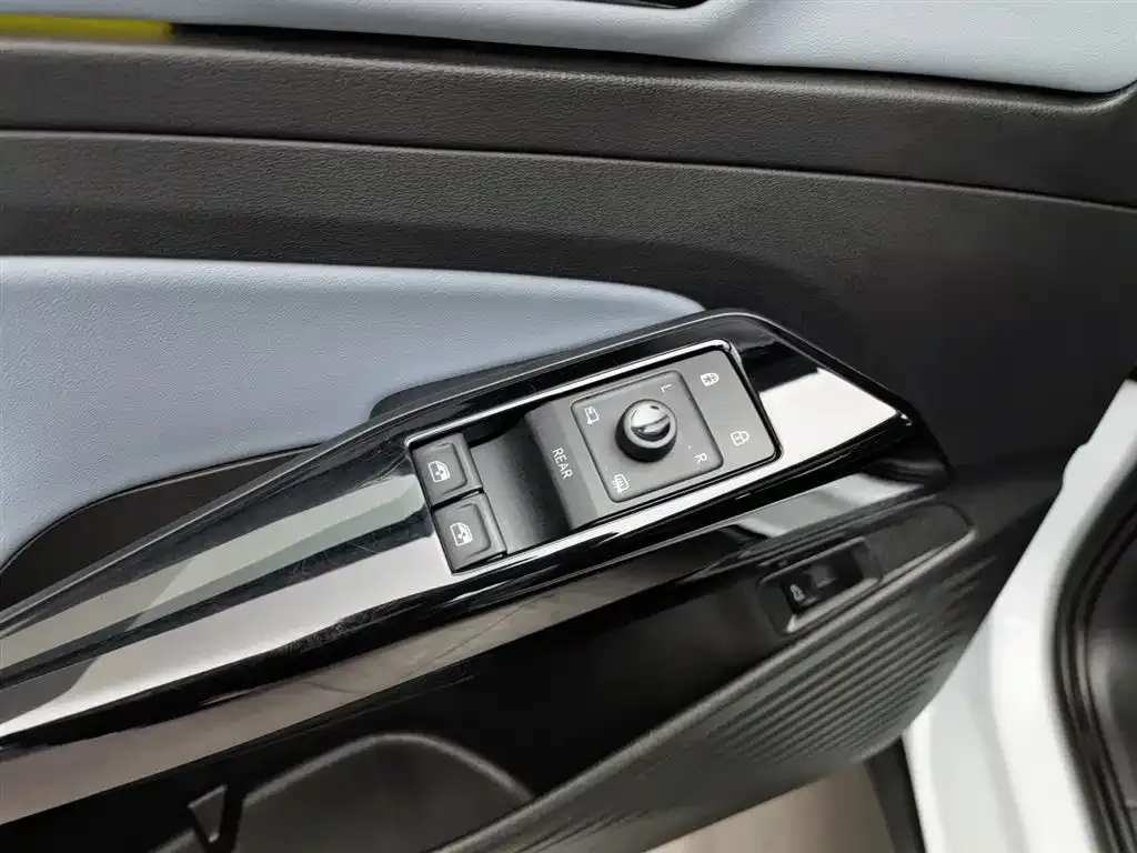 Volkswagen ID.4 X 2022 из CN, фото 9