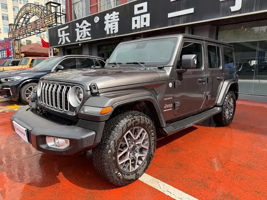 Jeep Wrangler 2023 из CN, фото 2