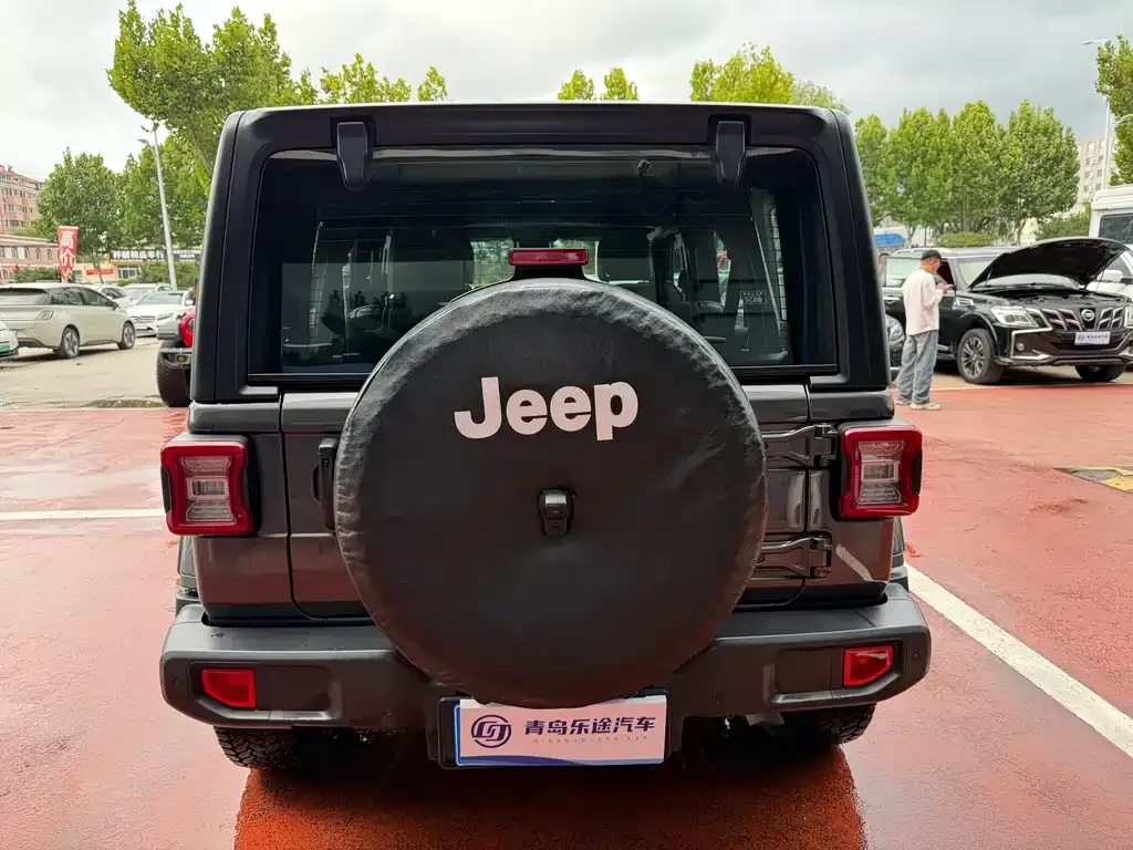 Jeep Wrangler 2023 из CN, фото 5