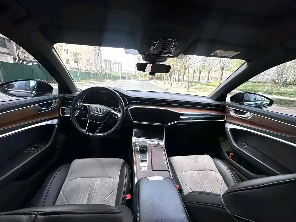 Audi A6L 2023 из CN, фото 6