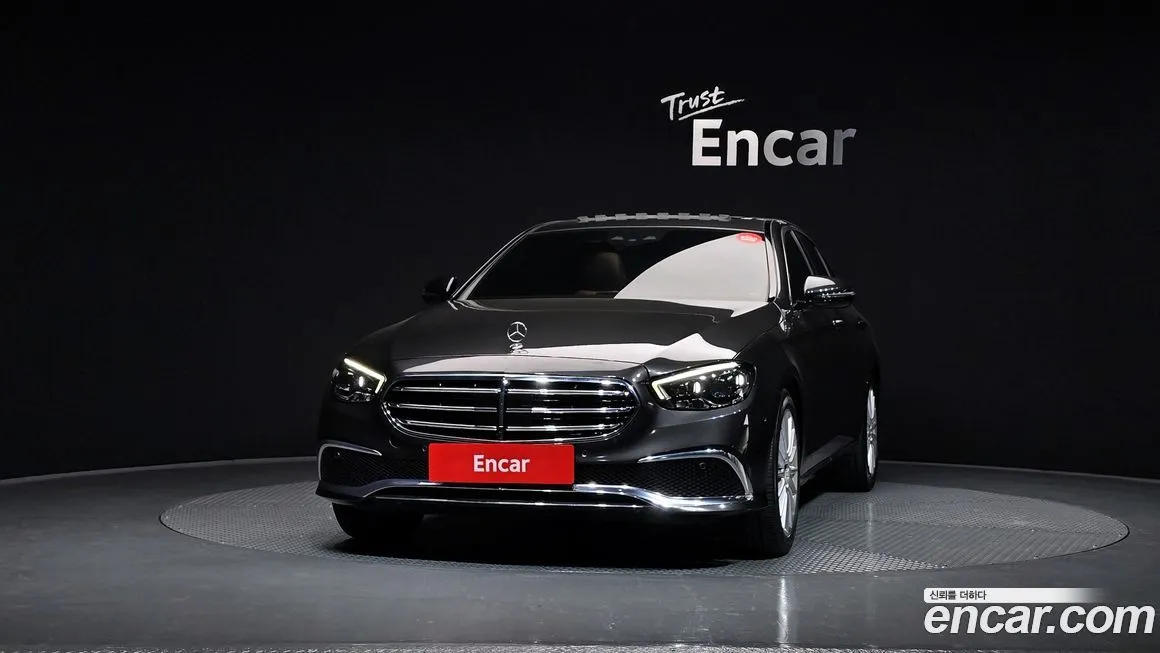 Mercedes-Benz E-Class — фото 3