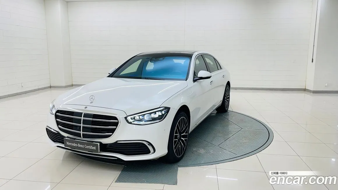 Mercedes-Benz S-Class — фото 1