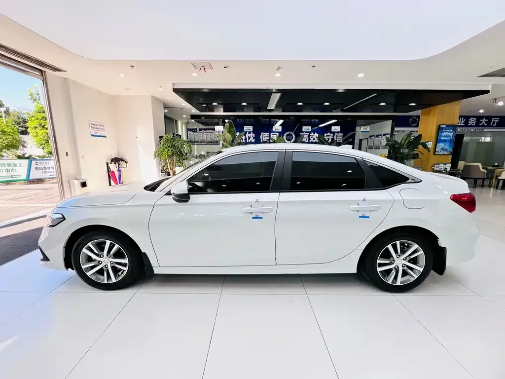 Honda Civic 2023 из CN, фото 5