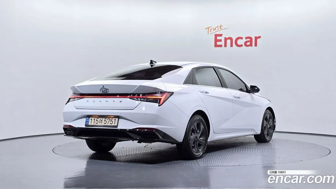 Hyundai AVANTE — фото 2