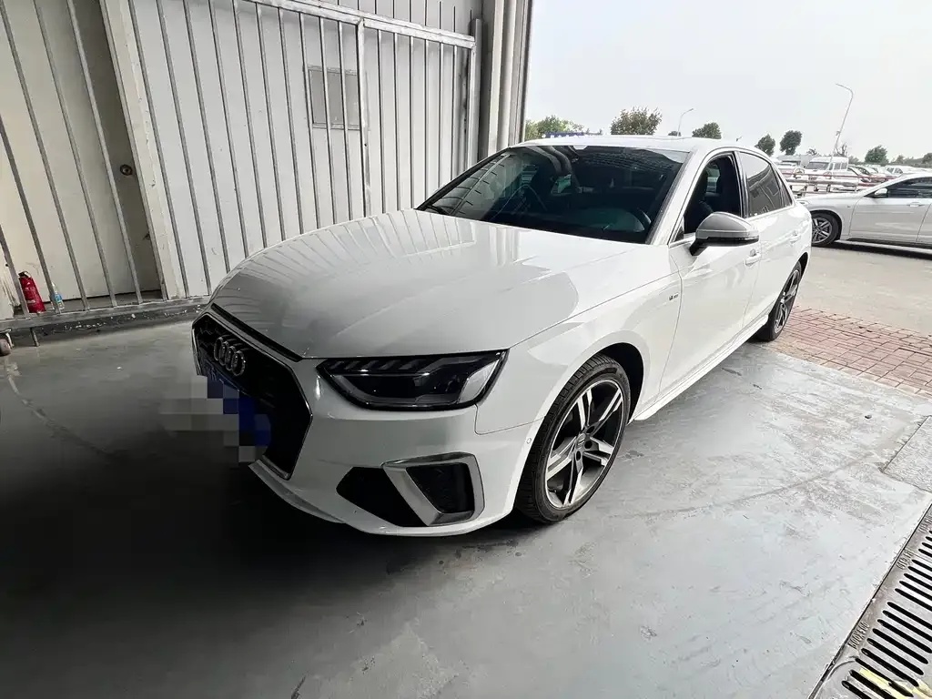 Audi A4L 2021 из CN, фото 3