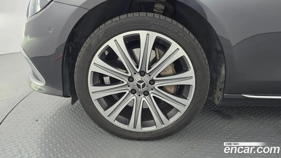 Mercedes-Benz E-Class 2023 из KR, фото 5
