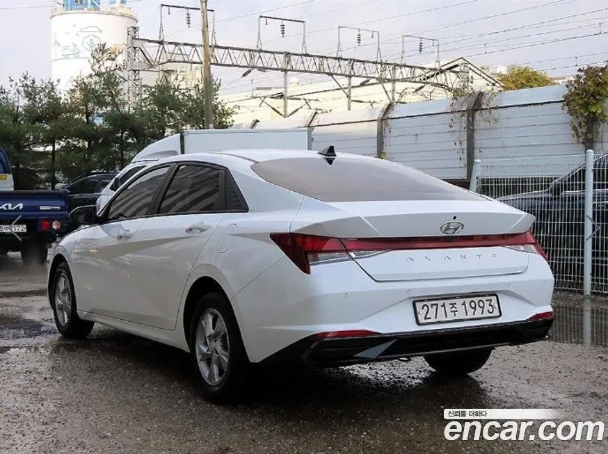 Hyundai AVANTE — фото 3