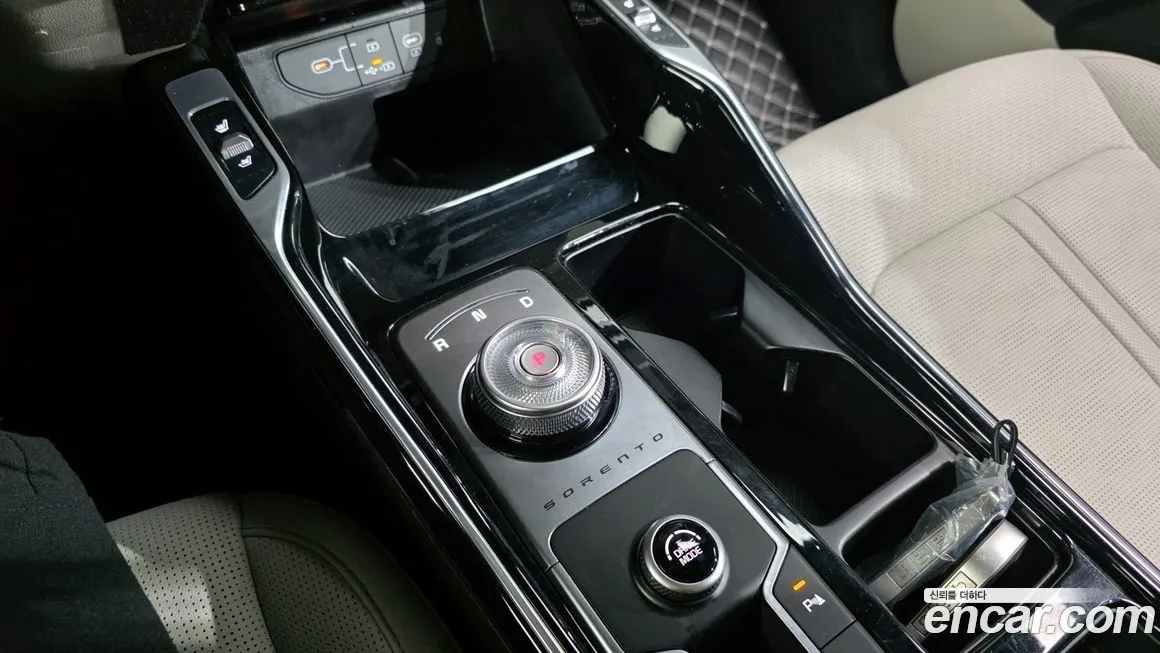 Kia Sorento — фото 9