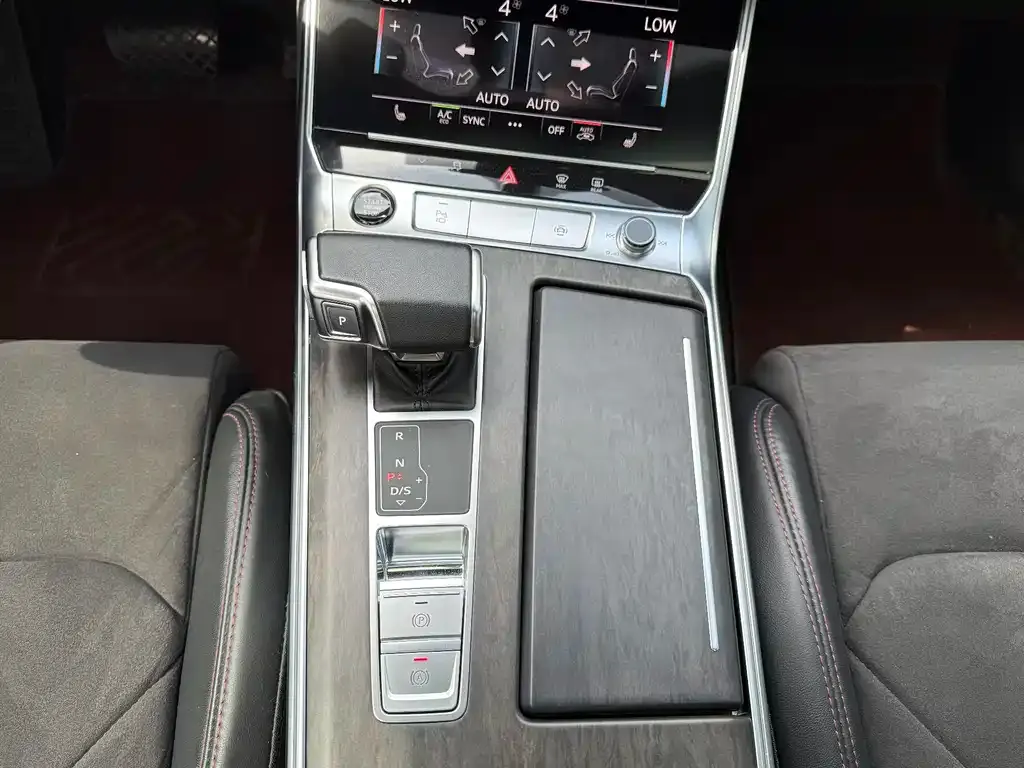 Audi A6L 2023 из CN, фото 10