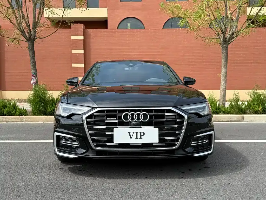 Audi A6L 2023 из CN, фото 2